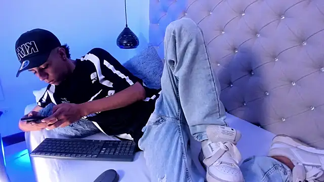 dikey 62 online show from December 12, 9:26 pm