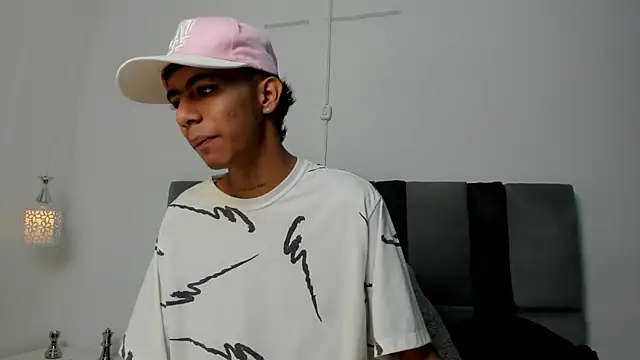 dikey 62 online show from February 4, 8:17 pm