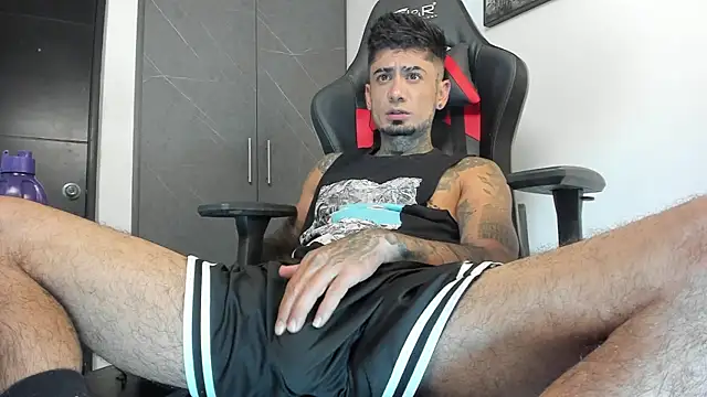 Snapshot of sergiio_mesa27 chatting on October 6, 2:22 pm sergiio mesa27 online show from October 6, 2:22 pm
