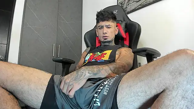 Snapshot of sergiio_mesa27 chatting on September 26, 3:54 pm sergiio mesa27 online show from September 26, 3:54 pm