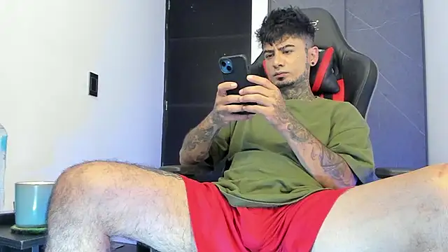 Snapshot of sergiio_mesa27 chatting on February 1, 2:02 pm sergiio mesa27 online show from February 1, 2:02 pm