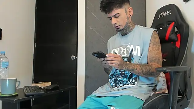 Snapshot of sergiio_mesa27 chatting on January 5, 2:52 pm sergiio mesa27 online show from January 5, 2:52 pm