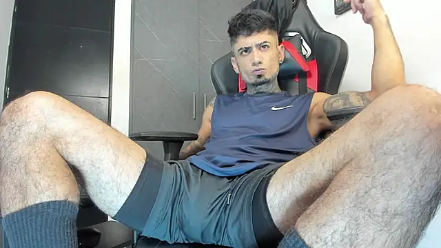 Snapshot of sergiio_mesa27 chatting on October 10, 4:12 pm sergiio mesa27 online show from October 10, 4:12 pm
