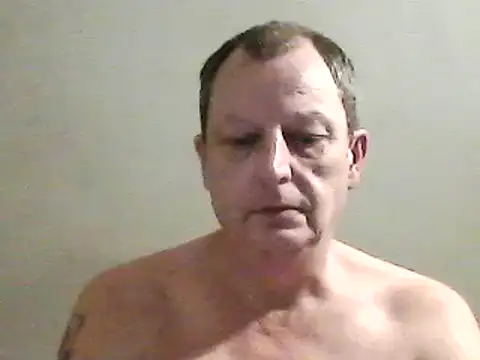 Snapshot of chubbybear2cum chatting on January 26, 12:05 am chubbybear2cum online show from January 26, 12:05 am
