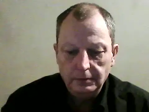 Snapshot of chubbybear2cum chatting on January 11, 4:27 am chubbybear2cum online show from January 11, 4:27 am