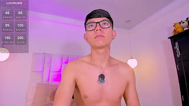 CodyTwink online show from April 19, 10:56 pm