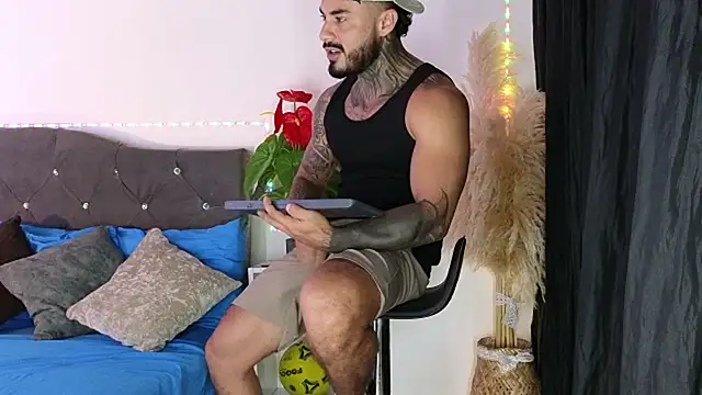 john cartter1 online show from April 25, 2:03 pm