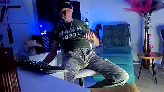 Towndude123 online show from May 24, 5:13 am