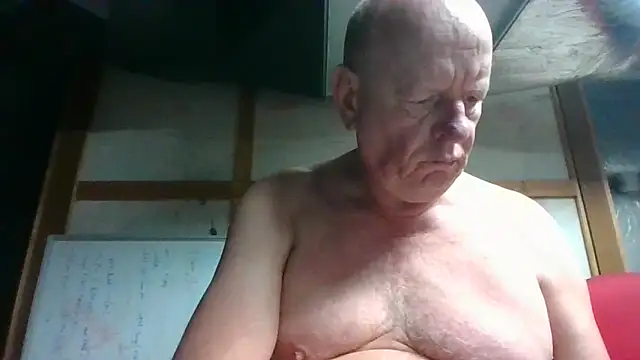 andrejoyfull64 online show from December 5, 2:11 pm