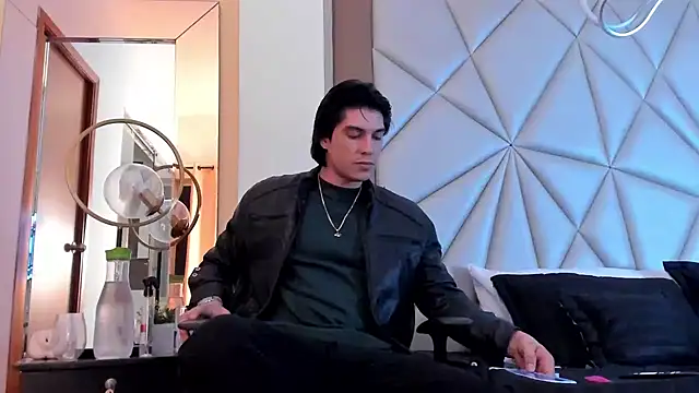 Snapshot of Karimferrer chatting on January 30, 3:33 am Karimferrer online show from January 30, 3:33 am