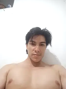 Snapshot of Karimferrer chatting on December 15, 6:07 am Karimferrer online show from December 15, 6:07 am