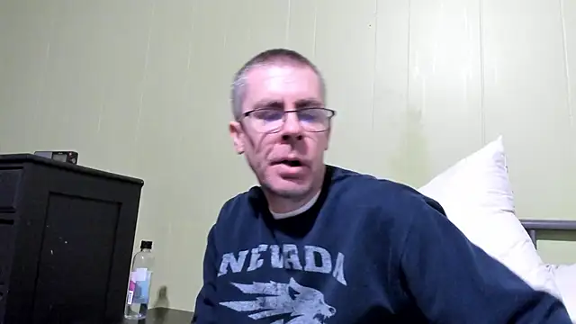 Snapshot of ImportantEquator0 chatting on October 31, 1:36 pm ImportantEquator0 online show from October 31, 1:36 pm