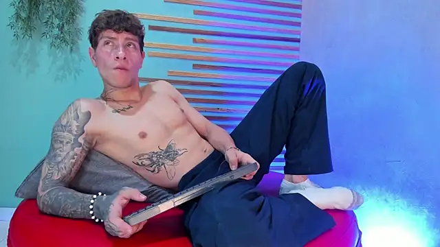 french sexx online show from November 8, 7:50 pm