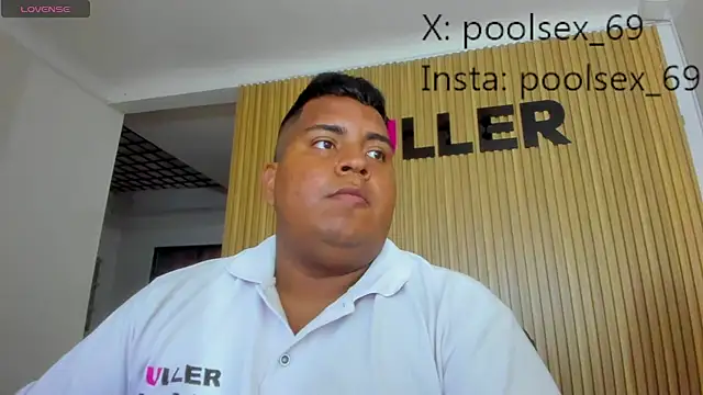 Snapshot of Poolsex_69 chatting on October 21, 12:03 am Poolsex 69 online show from October 21, 12:03 am