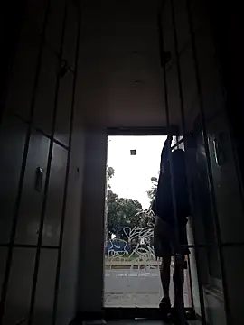 weedmanhot28 online show from February 8, 1:22 pm