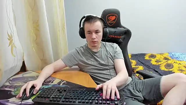 iliaskrislove online show from October 31, 2:35 am