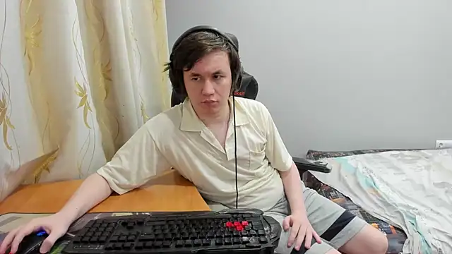 iliaskrislove online show from April 20, 6:10 pm