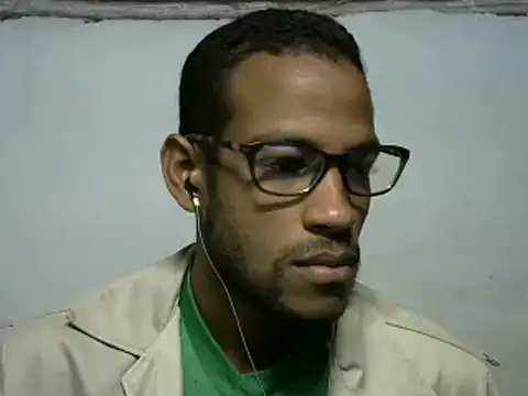 Snapshot of michel_sc chatting on January 16, 10:10 am michel sc online show from January 16, 10:10 am
