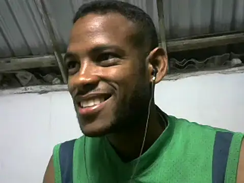 Snapshot of michel_sc chatting on October 4, 8:41 am michel sc online show from October 4, 8:41 am