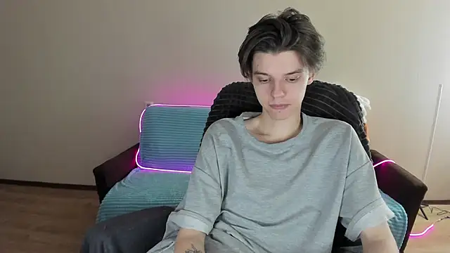 Liam sexy1 online show from December 19, 7:40 pm