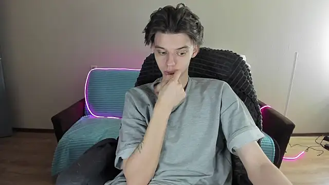 Liam sexy1 online show from December 30, 7:48 am