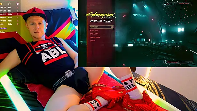 Snapshot of Fuc71 chatting on September 14, 6:32 pm Fuc71 online show from September 14, 6:32 pm