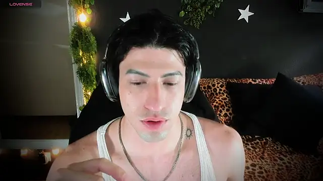 newjeff online show from April 24, 6:21 pm
