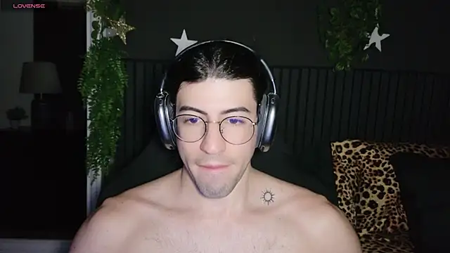 newjeff online show from June 19, 9:30 pm