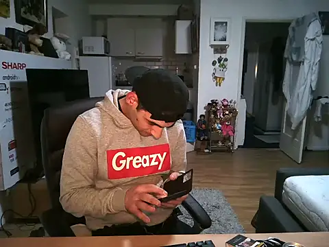 mihaimichael online show from December 4, 8:38 pm