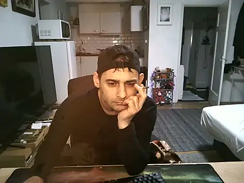Snapshot of mihaimichael chatting on October 8, 12:59 am mihaimichael online show from October 8, 12:59 am