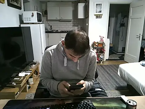 Snapshot of mihaimichael chatting on October 9, 5:23 am mihaimichael online show from October 9, 5:23 am