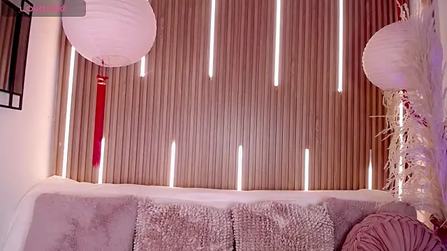 Tayzon Foxxx online show from April 23, 8:33 pm