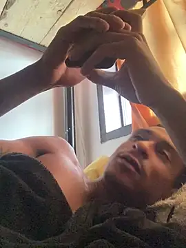 Jose Smoke online show from March 5, 2:01 pm