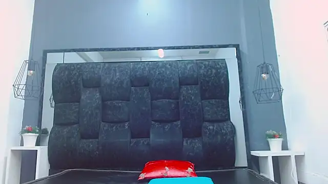 Jose Smoke online show from December 15, 10:26 pm