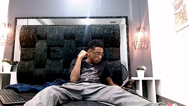 Jose Smoke online show from December 26, 12:16 pm