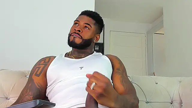 Makonneen online show from November 30, 8:22 pm