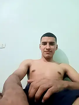 Snapshot of Rogersmit2 chatting on September 12, 3:28 am Rogersmit2 online show from September 12, 3:28 am