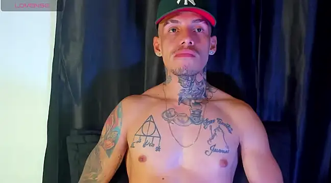 Snapshot of zyongracia chatting on December 6, 2:49 pm zyongracia online show from December 6, 2:49 pm