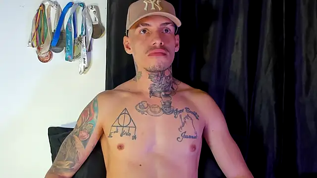 Snapshot of zyongracia chatting on February 10, 4:58 pm zyongracia online show from February 10, 4:58 pm