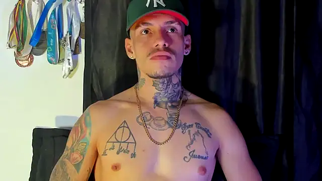 Snapshot of zyongracia chatting on February 2, 5:26 pm zyongracia online show from February 2, 5:26 pm