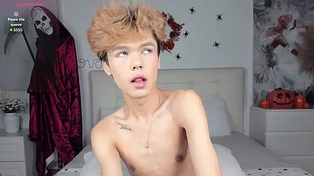 Felix Rey online show from October 25, 6:20 pm