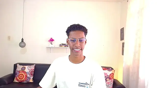 Snapshot of maiki18_ chatting on January 30, 1:31 pm maiki18 online show from January 30, 1:31 pm