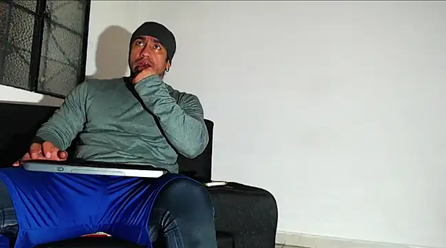 Snapshot of willian_m777 chatting on January 3, 5:50 am willian m777 online show from January 3, 5:50 am