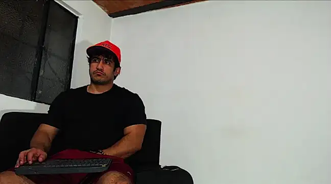 Snapshot of willian_m777 chatting on January 10, 5:05 am willian m777 online show from January 10, 5:05 am