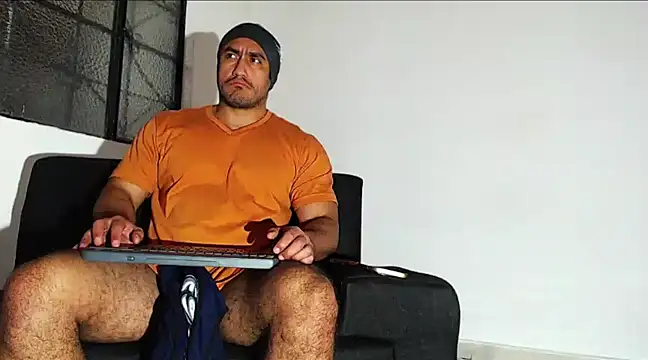 Snapshot of willian_m777 chatting on January 4, 4:01 am willian m777 online show from January 4, 4:01 am