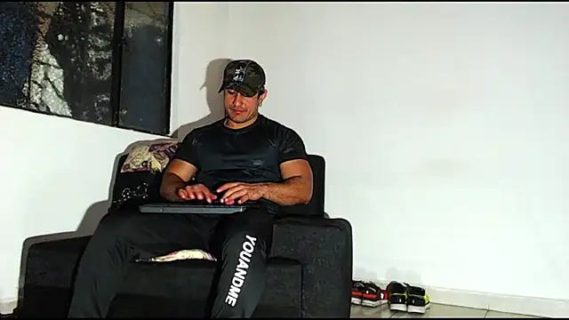 Snapshot of willian_m777 chatting on February 21, 3:56 am willian m777 online show from February 21, 3:56 am