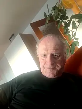 Milkasahne64 online show from September 29, 4:36 pm