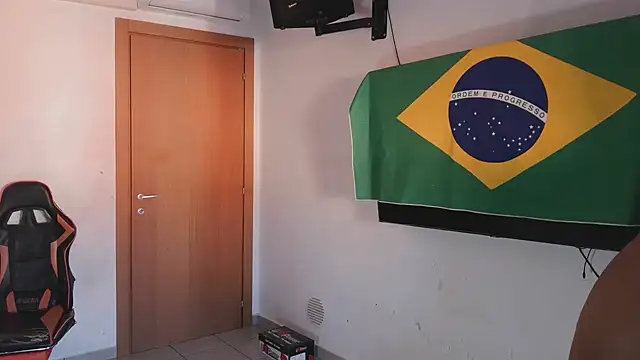 eduhot94 online show from April 22, 4:56 pm