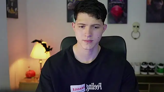 Hazzan Velez online show from November 7, 1:09 am