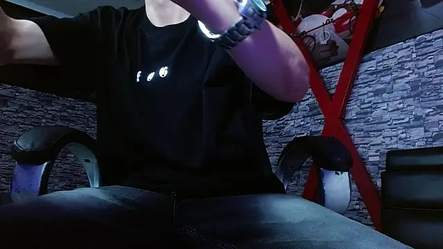 Matthew Boy  online show from March 7, 9:17 pm